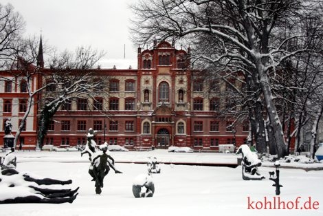 winter10_uniplatz.jpg
